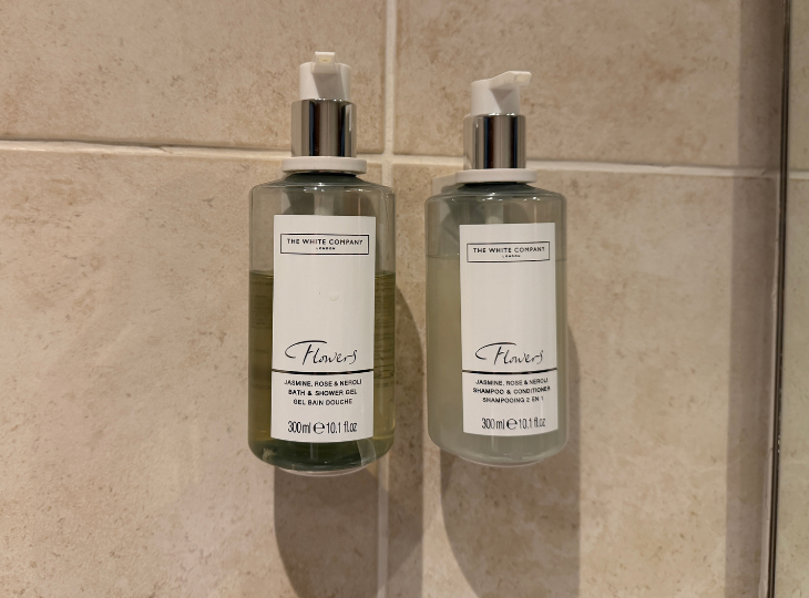 white company standard rooms