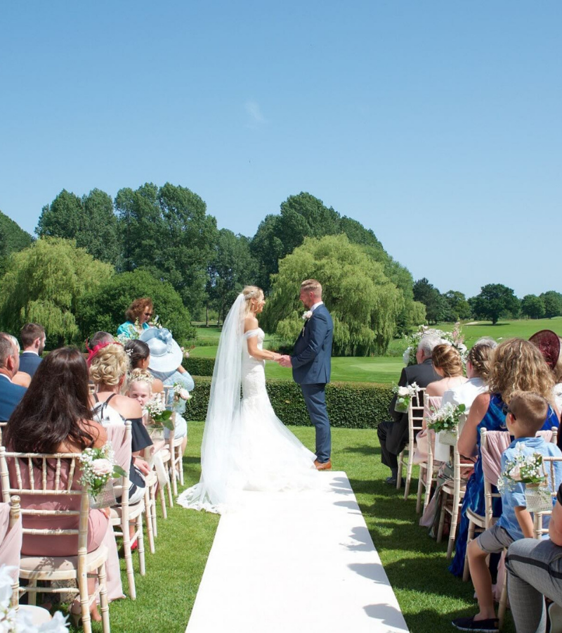wedding-ceremony-nrowich-barnham-broom